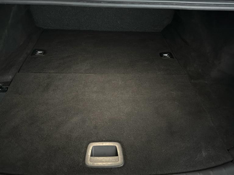 BMW 5 Series Photo bsapi-0ea368fe3789c27d1a373012ee6189115a2379b4.jpg
