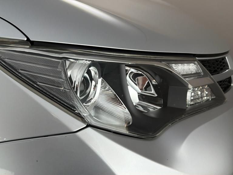 TOYOTA Rav4 Photo bsapi-0ee474761671552d63caccbac8a116f12a7ec2dc.jpg