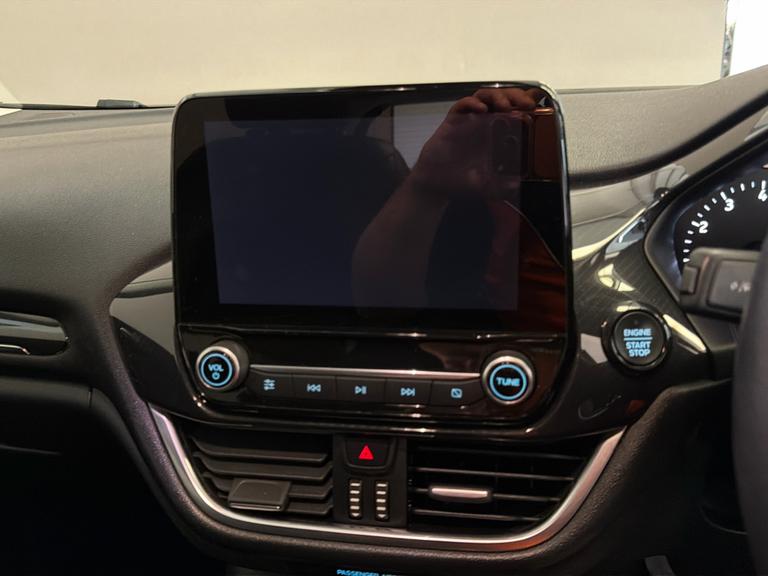 FORD Fiesta Photo bsapi-0f76dd7599f50feaae56b503f4c353177ab4848d.jpg