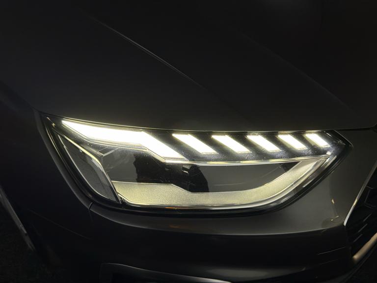 AUDI A4 Photo bsapi-0feb211d51693acdc42b0a70e4850fad29f4d572.jpg