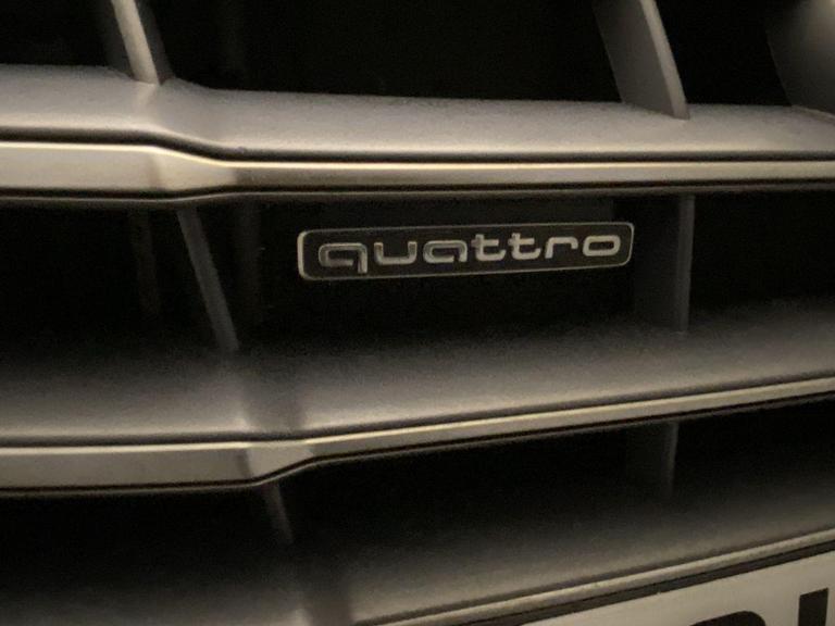 Audi Q5 Photo bsapi-10087c19a0cf1f041306e3f1c7883fef5f8686b3.jpg