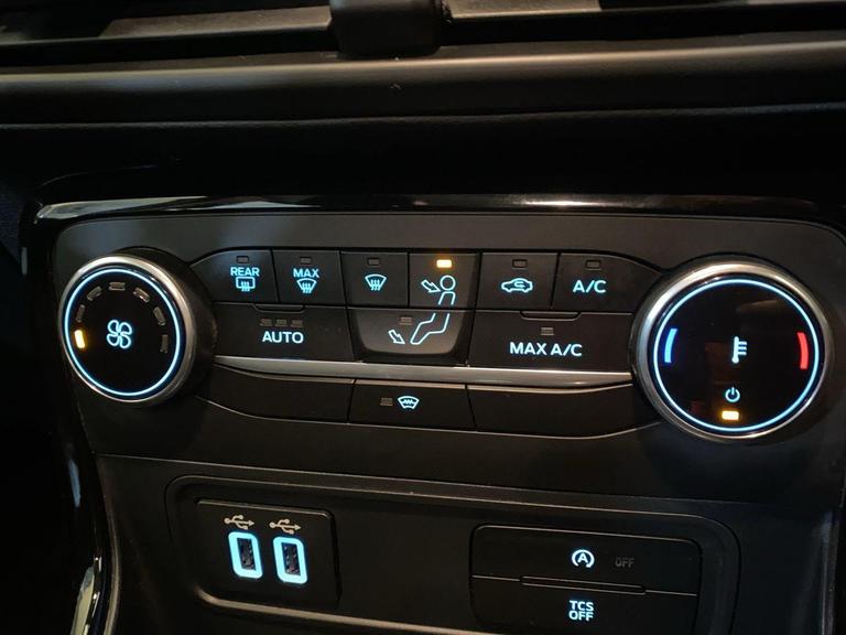 FORD ECOSPORT Photo bsapi-1058862dbd9e0436af09b773846b639d0dfaef4c.jpg