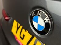 BMW 3 SERIES Photo 18