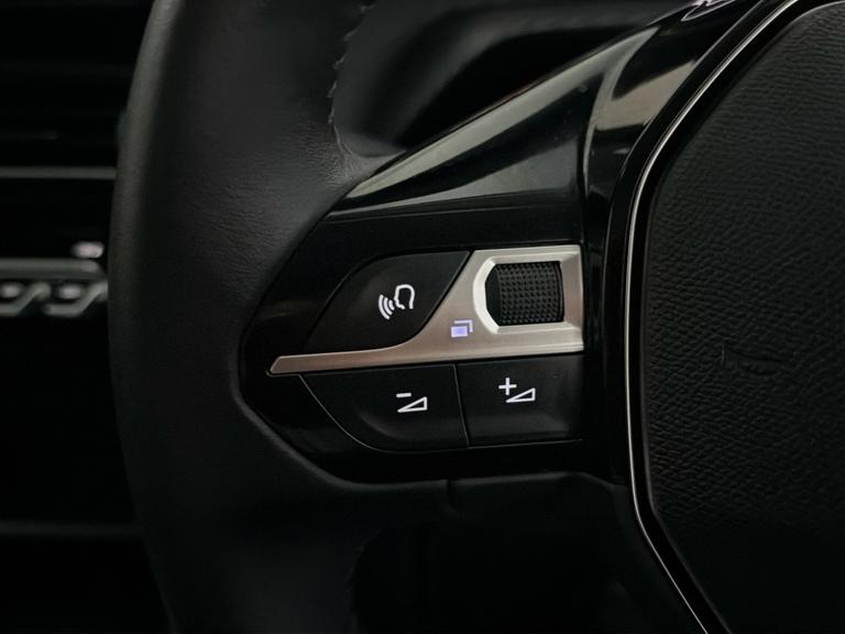 PEUGEOT 208 Photo bsapi-1139e6c518bccf5d8008ff274696a6887da3e4c5.jpg