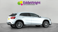 MERCEDES-BENZ Gla Photo 5