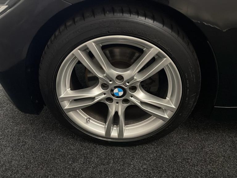 BMW 4 Series Photo bsapi-11c2a3804f463287bf83e3848f5222bc15b1d102.jpg