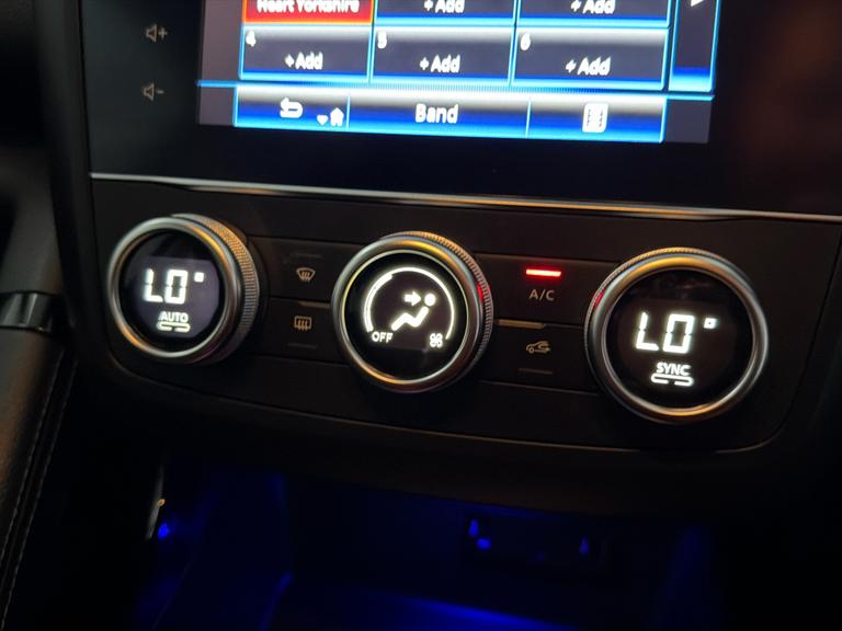 RENAULT Kadjar Photo bsapi-123c7e269cc56dac006397f1c51700fc6d311b78.jpg