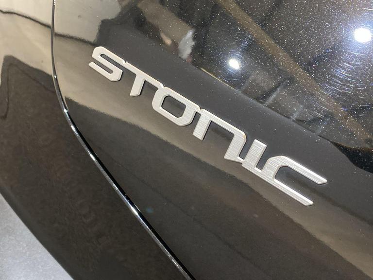 Kia STONIC Photo bsapi-12fc3b3fc39c0dad33d5ceb1ea2603fbc2450e39.jpg