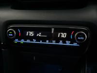 TOYOTA Yaris Photo 10