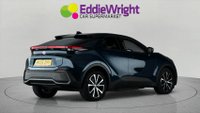 Toyota C-HR Photo 6