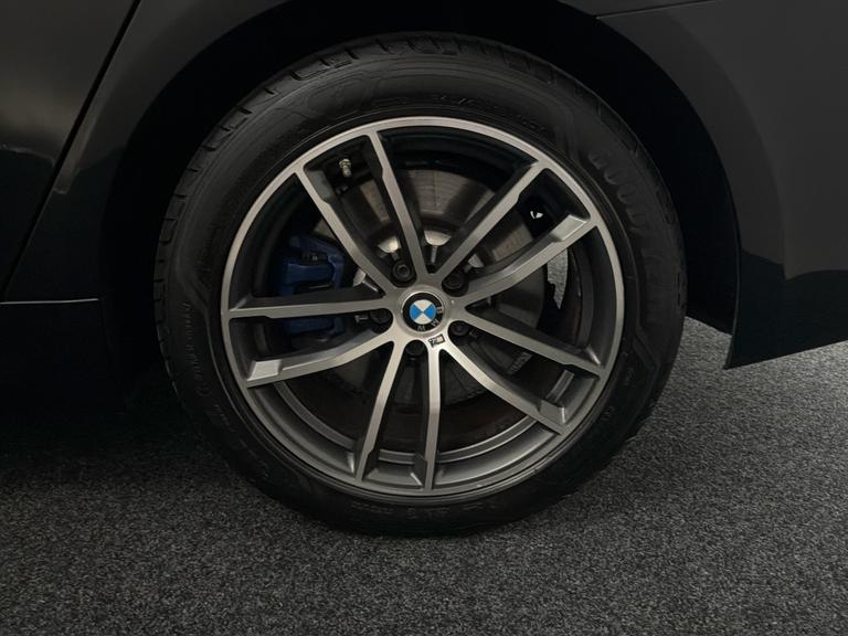 BMW 5 Series Photo bsapi-148c475952a72da4056241bdaab70d4510f903f4.jpg