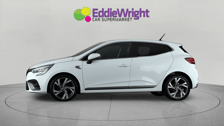 RENAULT Clio Photo bsapi-14b1e40c689fd265e8109917193b5a3573fa86fb.jpg