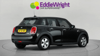 MINI Hatch Photo 6