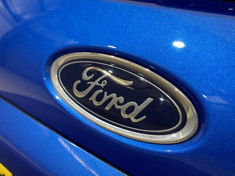 FORD ECOSPORT Photo bsapi-14f1429d68120a36073b4d6b89f33058e83a8b02.jpg