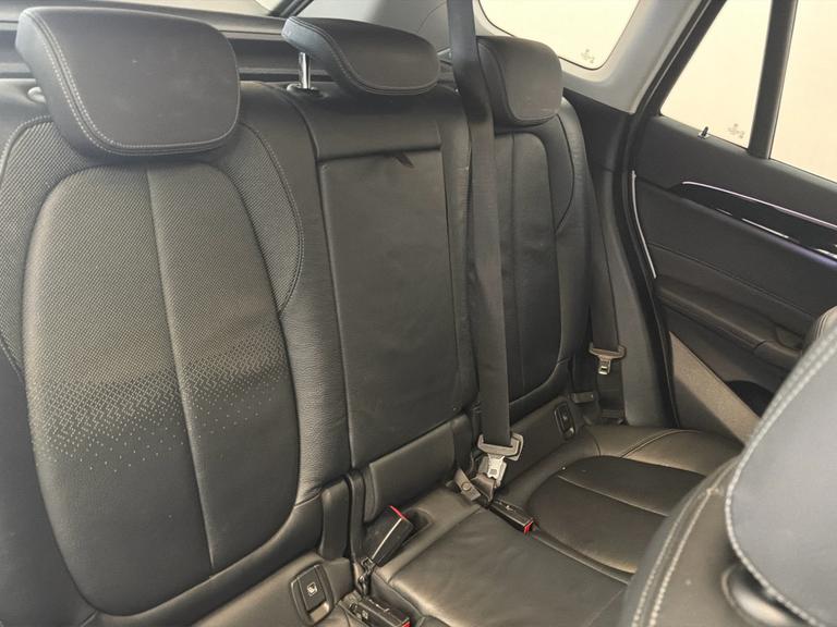 BMW X1 Photo bsapi-1507841ccd1041ef952a354eae1789da709f8d35.jpg