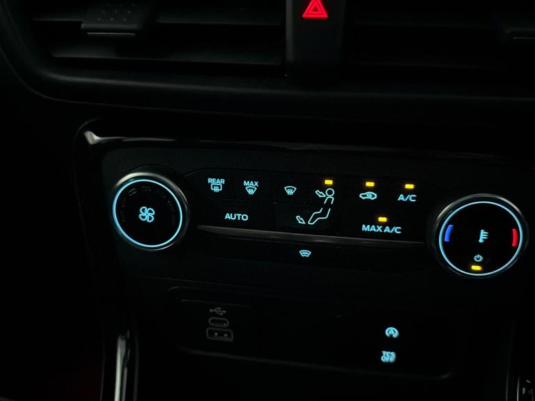 FORD ECOSPORT Photo bsapi-15094bc3084c75a911bf791a9fa193d5e7738e27.jpg