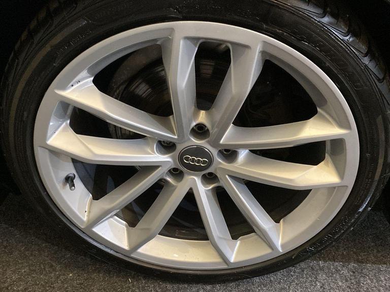 Audi A5 Photo bsapi-15122d5c6bfb2f660be47fe685d88ef944134660.jpg