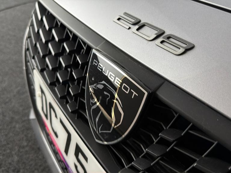 PEUGEOT 208 Photo bsapi-156790a8cbd66eb833b29deaf1e9fd07d23549c8.jpg