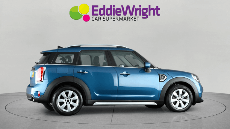 MINI COUNTRYMAN Photo bsapi-15a8b5064fe22db590ab5b915eca887a6139b509.jpg