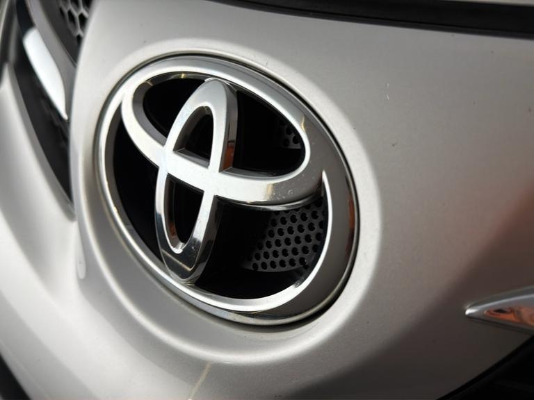 TOYOTA Rav4 Photo bsapi-15acb73ed3ab3da693783388e09cf7ac9178df90.jpg