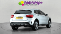 MERCEDES-BENZ Gla Photo 4