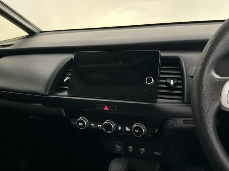 HONDA JAZZ Photo bsapi-15e0b431a66113865f5ca070a42a88241325c6f0.jpg