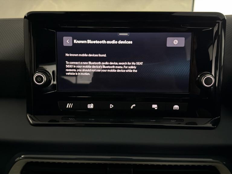 SEAT ARONA Photo bsapi-160bd863d9a0a07f2b649483c385425464ee659e.jpg