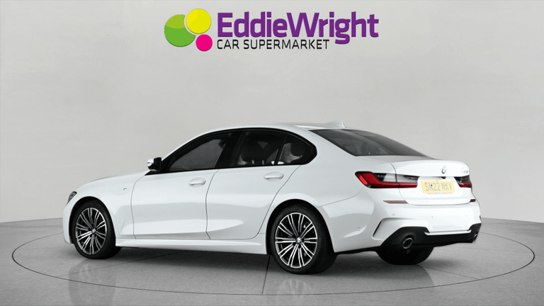BMW 3 Series Photo bsapi-18d2de278b1f369ed0e5e46cbd909c8f35029ddd.jpg