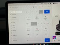 TESLA Model 3 Photo 30