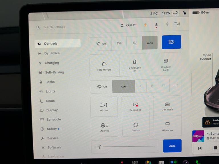 TESLA Model 3 Photo bsapi-18e109a1c12b85f7c16eaf66e5ab8baca18aa0bc.jpg