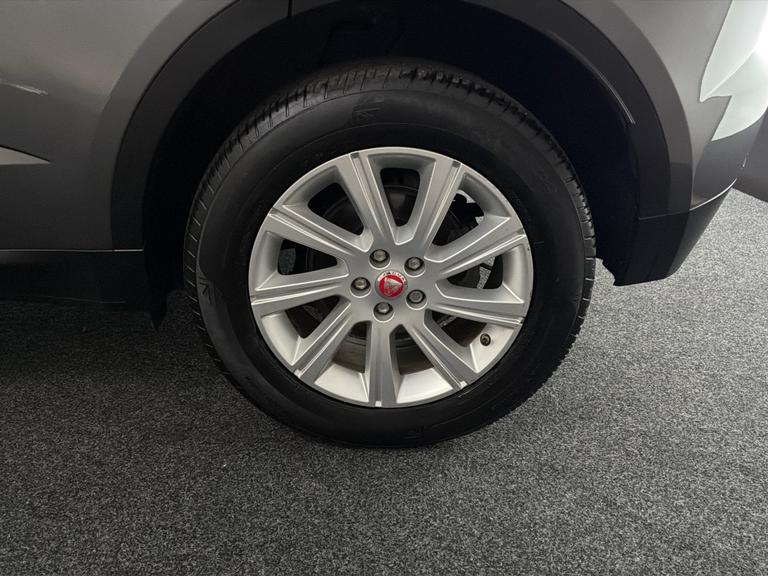 JAGUAR E-PACE Photo bsapi-190732c626cac1dd270219bd9c57c013afaa1035.jpg