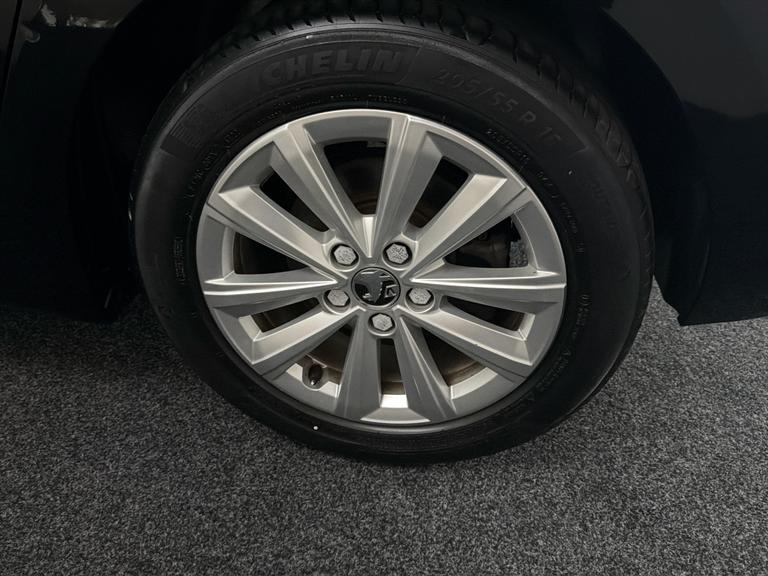 VAUXHALL Astra Photo bsapi-19564030ce6aa7f533477e8e9be1639baed2eb88.jpg
