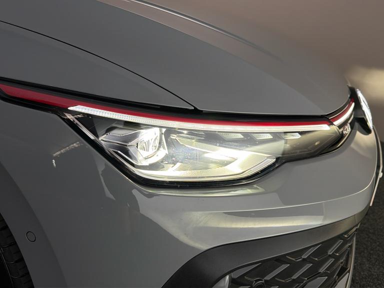 Volkswagen GOLF Photo bsapi-19575d87b37a6872232823a62cdd2730e2a3a1d5.jpg