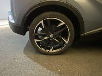 TOYOTA C-HR Photo 8