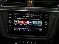 VOLKSWAGEN Tiguan Photo 16