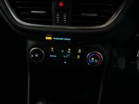 Ford FIESTA Photo 17