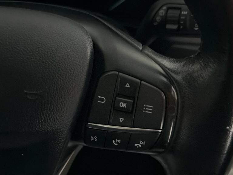 FORD Focus Photo bsapi-1b11c7fd4820d1d37f69da5a6494f1f10b3d4c50.jpg