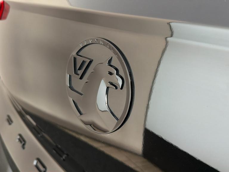 Vauxhall FRONTERA Photo bsapi-1b6b2c5a32b54a6c4dcaf5af79c3d589af741c9e.jpg