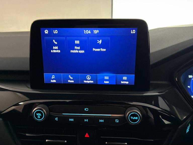 FORD Kuga Photo bsapi-1b97590f2be91c491a8c2d6cc8a1fd4a4999f4ed.jpg