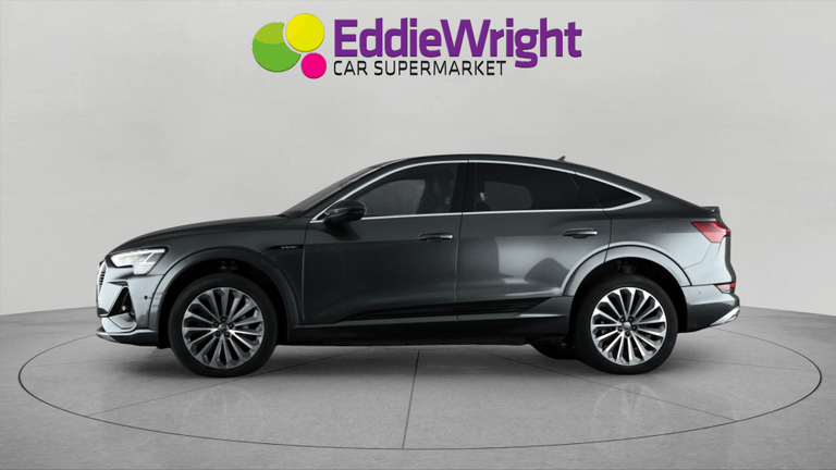 Audi E-Tron Photo bsapi-1b98d0755e775bedbefc83d0d17e9faf9d42dde2.jpg