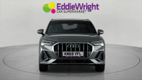 Audi Q3 Photo 1
