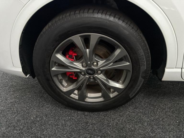 FORD KUGA Photo bsapi-1bdad363bdbb40af1361c97c5f1864e8231671fa.jpg