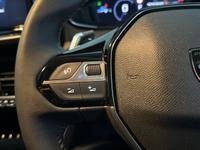 PEUGEOT 208 Photo 17