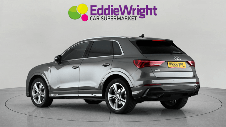 Audi Q3 Photo bsapi-1c3e411ae665dcf6a476c9134f8876634f760cc0.jpg