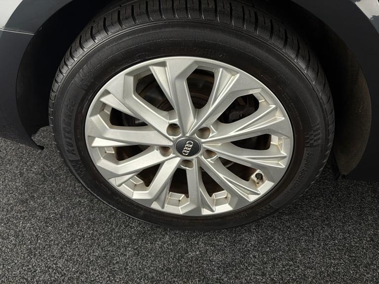 Audi A4 Photo bsapi-1d781c26cff3813cc20c78786208069fa2acd41b.jpg