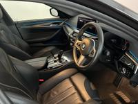 BMW 5 Series Photo 9