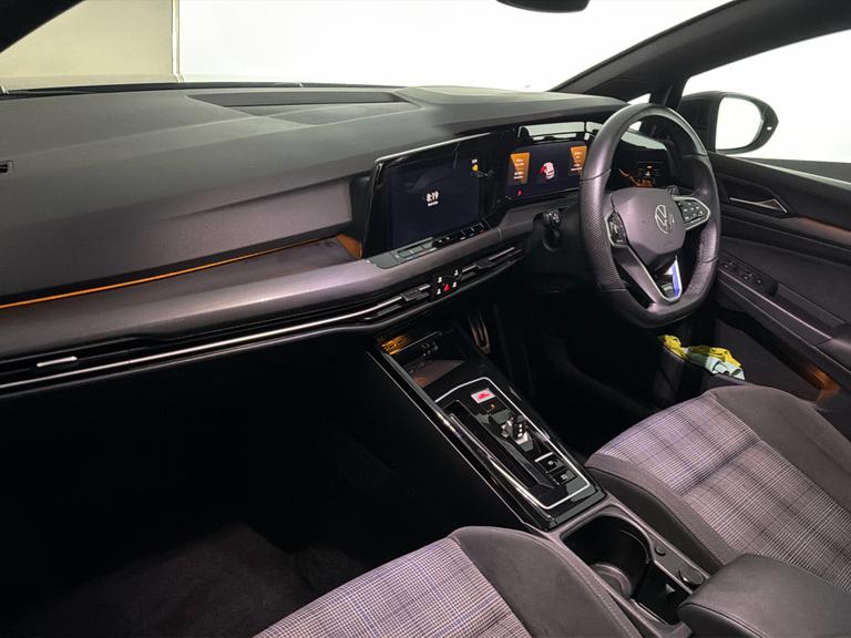 Volkswagen GOLF Photo bsapi-1f04aae2b10fb55c915b6df6dc6449f7517157d6.jpg
