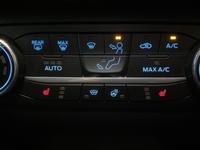 Ford FIESTA Photo 13