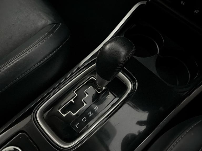 MITSUBISHI Outlander Photo bsapi-2033ebeed44dfb99186f46fb23be2e53d5b439f8.jpg