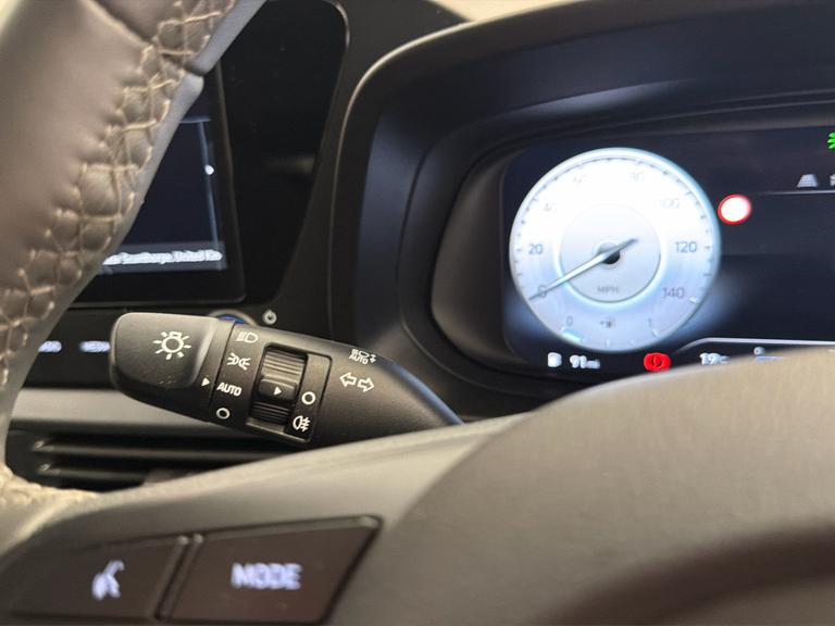 HYUNDAI BAYON Photo bsapi-2087c8929a1aad1d51ba5cce44ad147a8e60374b.jpg